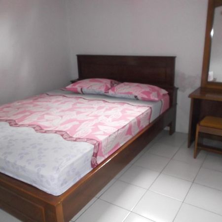 Hotel Putra Sindang Asih Batukaras Bagian luar foto