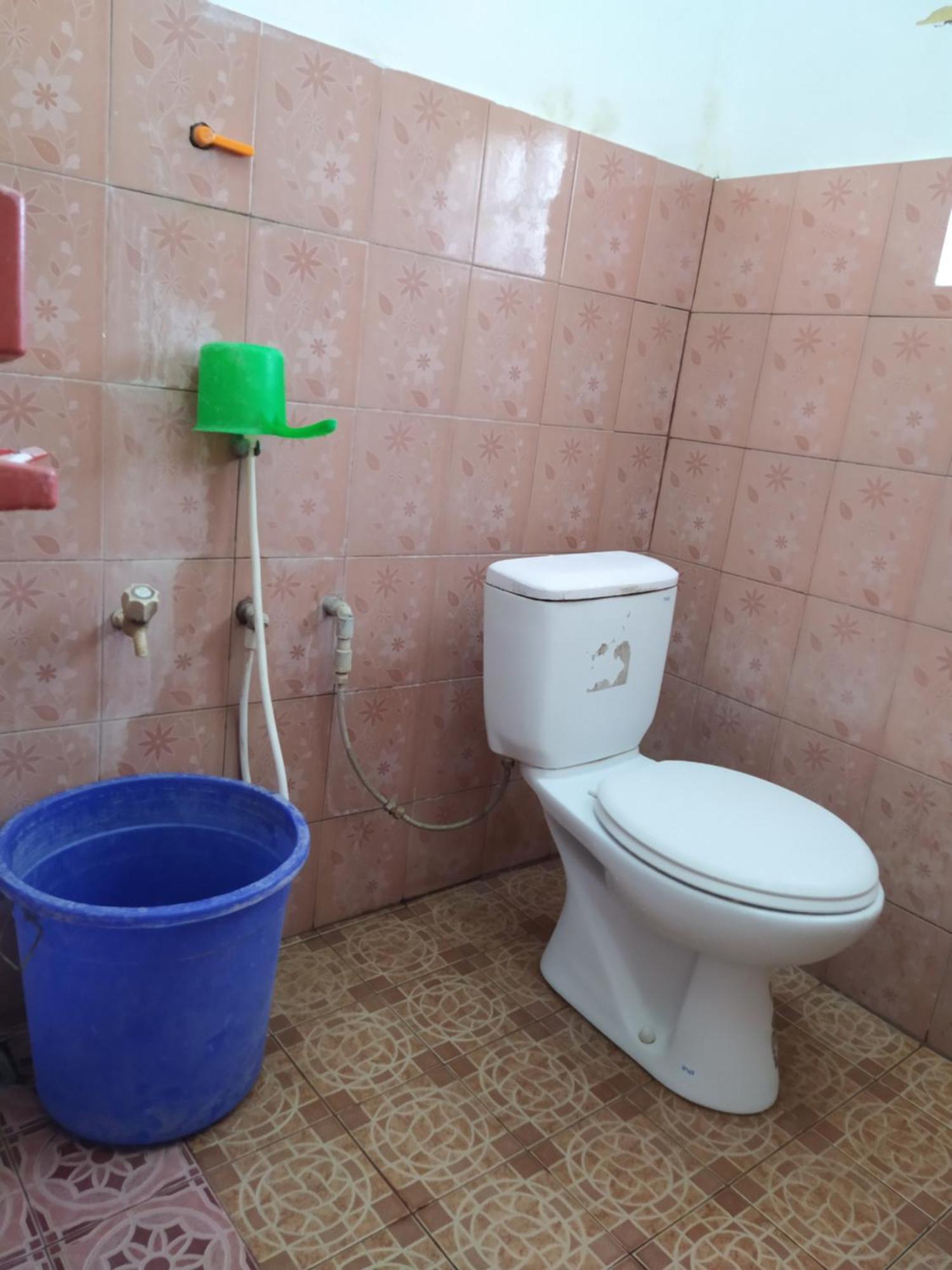 Hotel Putra Sindang Asih Batukaras Ruang foto