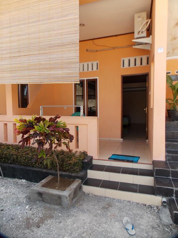 Hotel Putra Sindang Asih Batukaras Bagian luar foto
